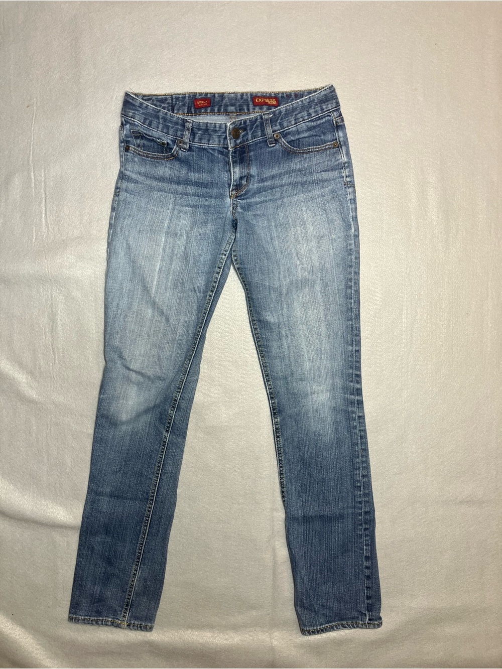Express Stella Straight Leg Jeans, size 6L